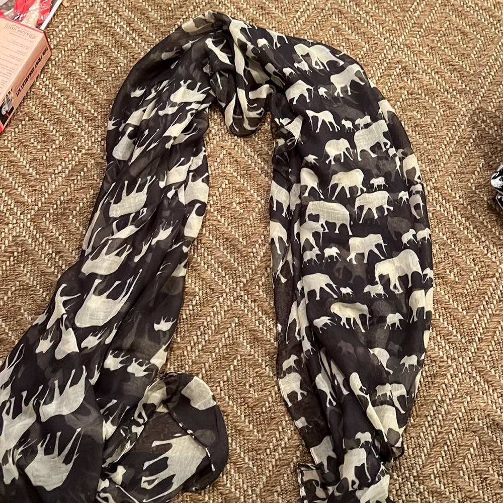 Elephant scarf. Gray and beige. Very thin.
